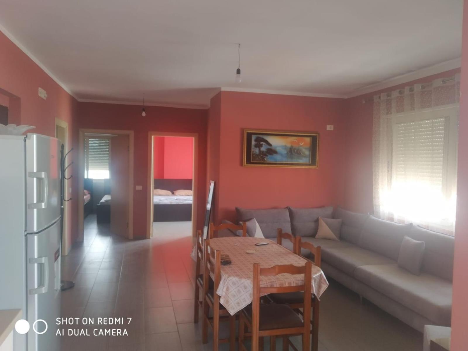 Maksimilian Apartament Durres Exterior photo