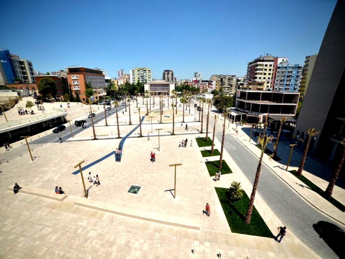 Maksimilian Apartament Durres Exterior photo