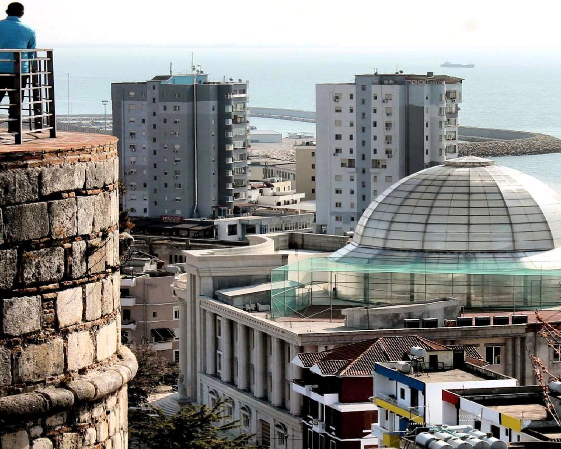 Maksimilian Apartament Durres Exterior photo