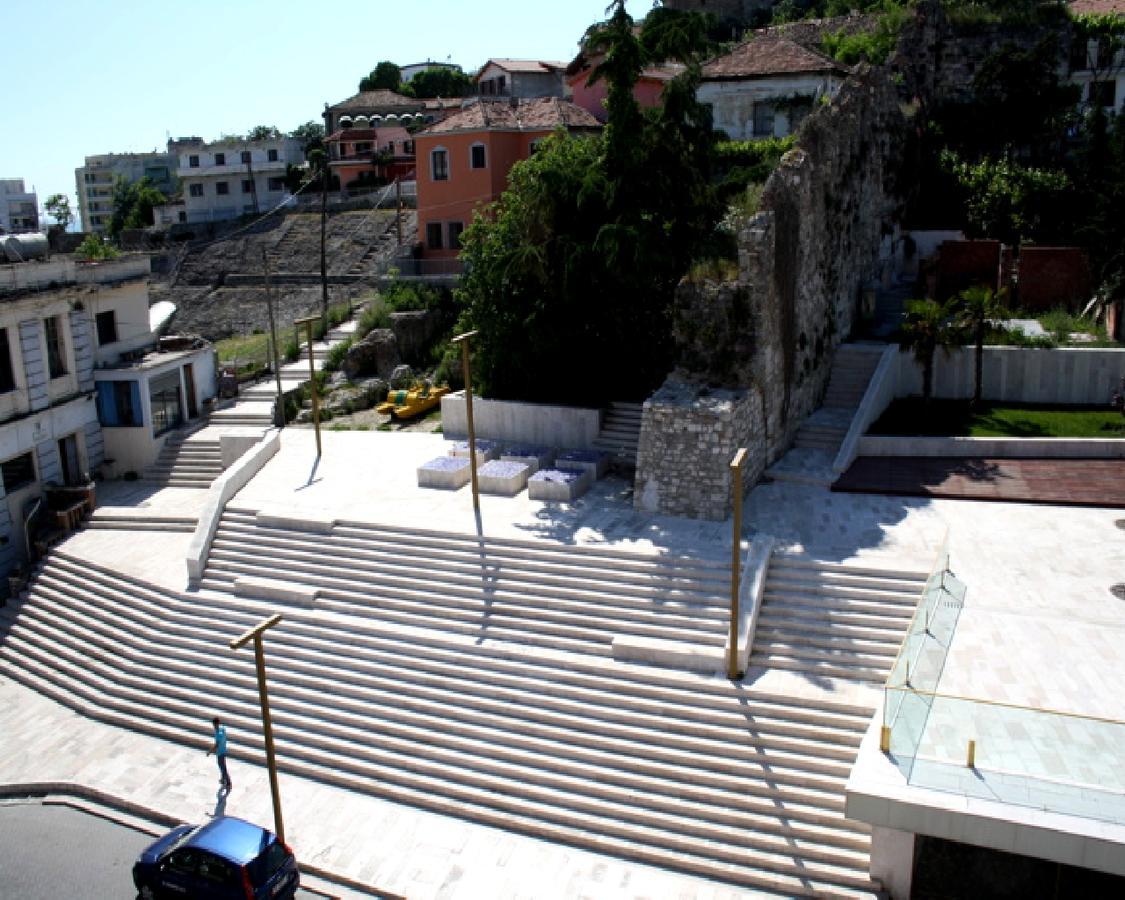 Maksimilian Apartament Durres Exterior photo