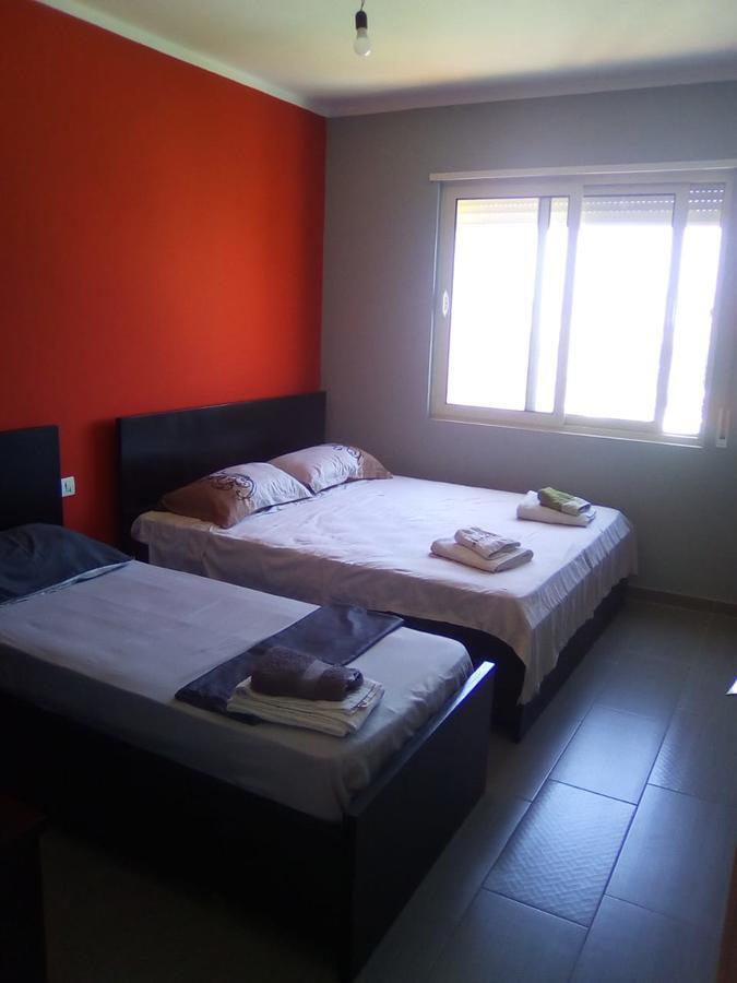 Maksimilian Apartament Durres Exterior photo