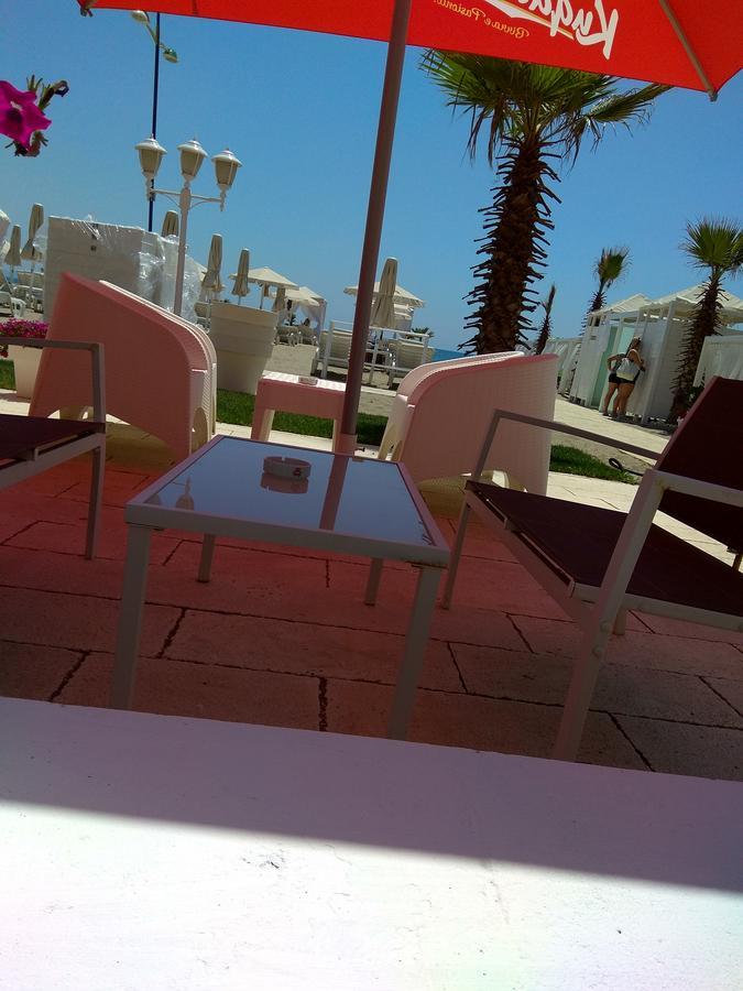 Maksimilian Apartament Durres Exterior photo